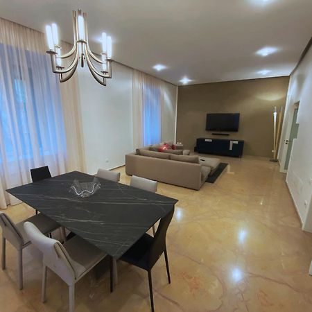Luxury House With Parking Apartment Napoli Bagian luar foto