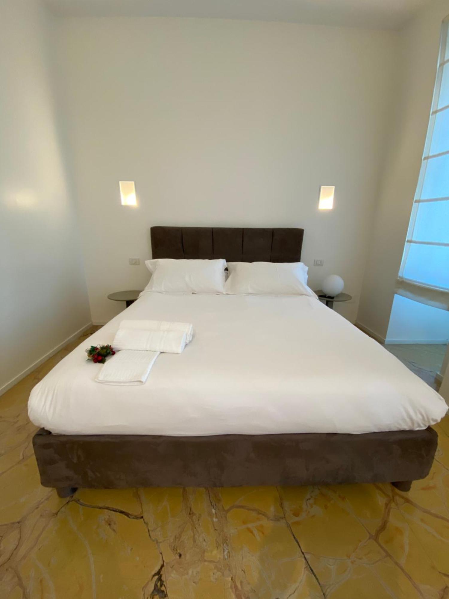 Luxury House With Parking Apartment Napoli Bagian luar foto